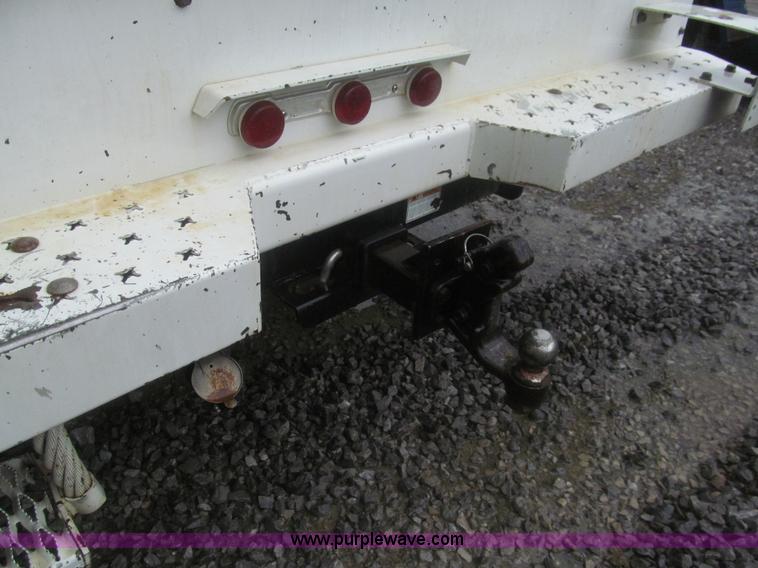 image for item AQ9817 2006 Ford F550 Super Duty XL service truck