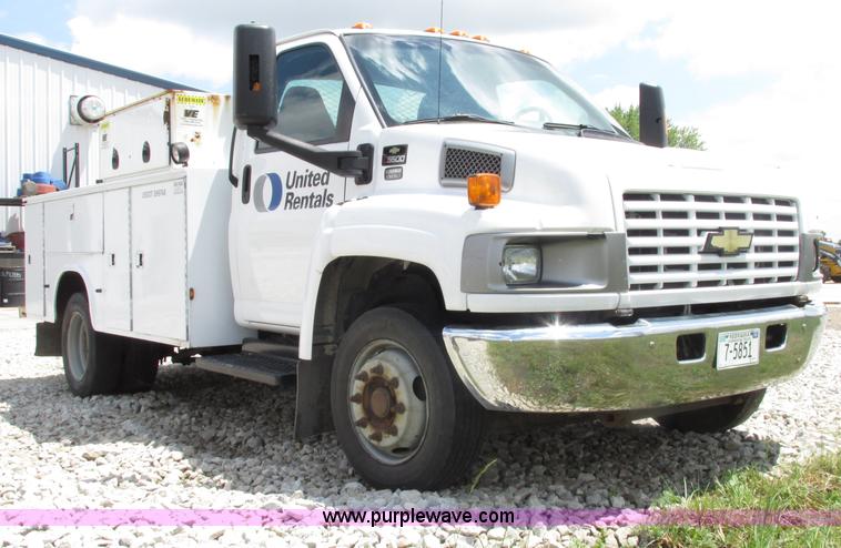 image for item F7403 2006 Chevrolet Kodiak C5500 service truck