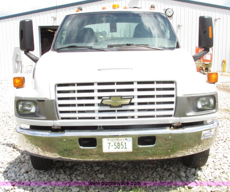 image for item F7403 2006 Chevrolet Kodiak C5500 service truck