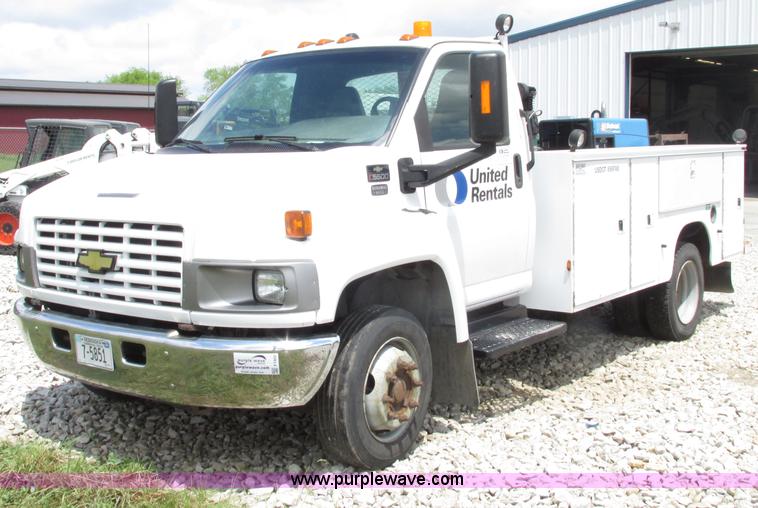 image for item F7403 2006 Chevrolet Kodiak C5500 service truck