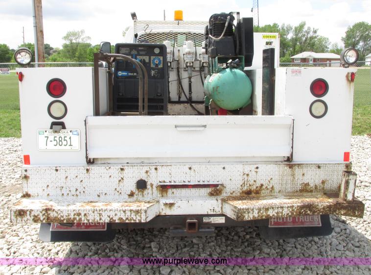 image for item F7403 2006 Chevrolet Kodiak C5500 service truck