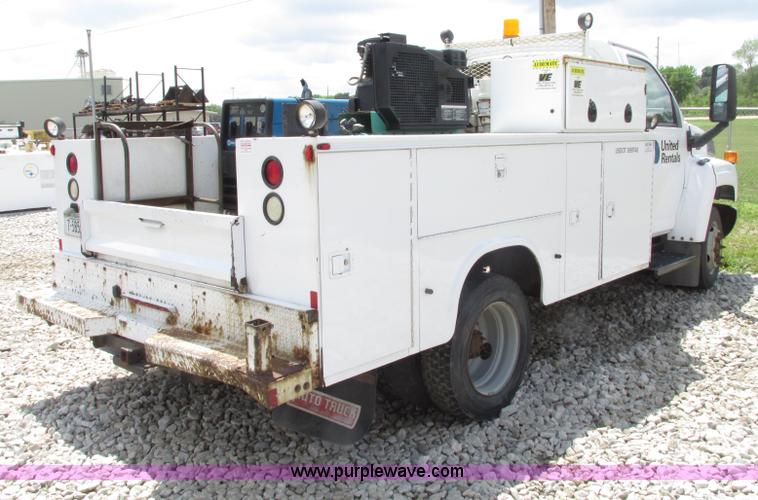 image for item F7403 2006 Chevrolet Kodiak C5500 service truck