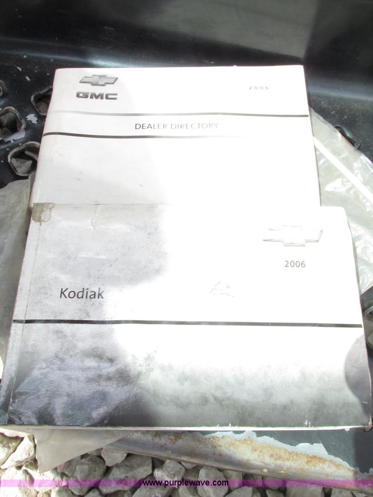 image for item F7403 2006 Chevrolet Kodiak C5500 service truck