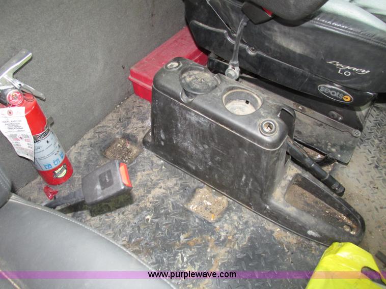 image for item F7403 2006 Chevrolet Kodiak C5500 service truck