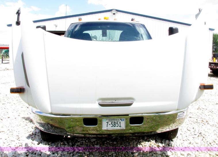 image for item F7403 2006 Chevrolet Kodiak C5500 service truck