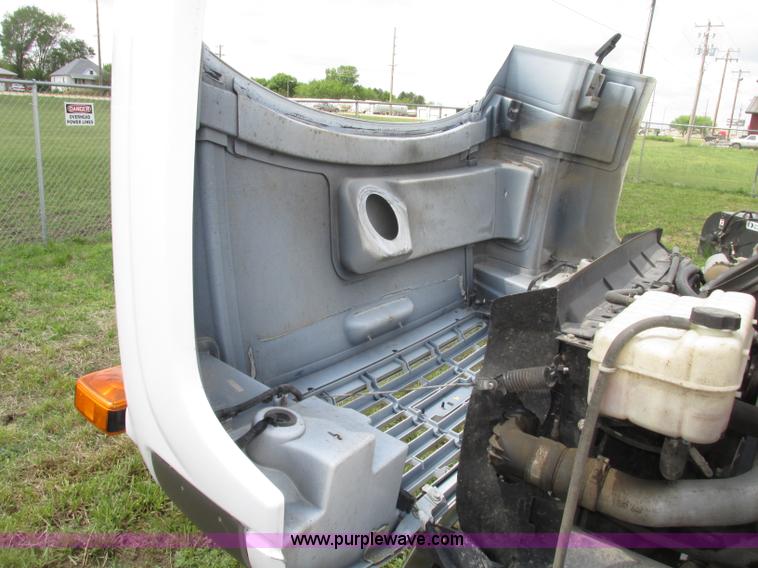 image for item F7403 2006 Chevrolet Kodiak C5500 service truck