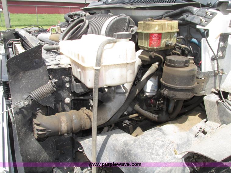 image for item F7403 2006 Chevrolet Kodiak C5500 service truck