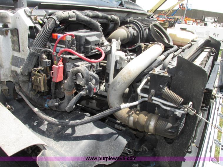 image for item F7403 2006 Chevrolet Kodiak C5500 service truck