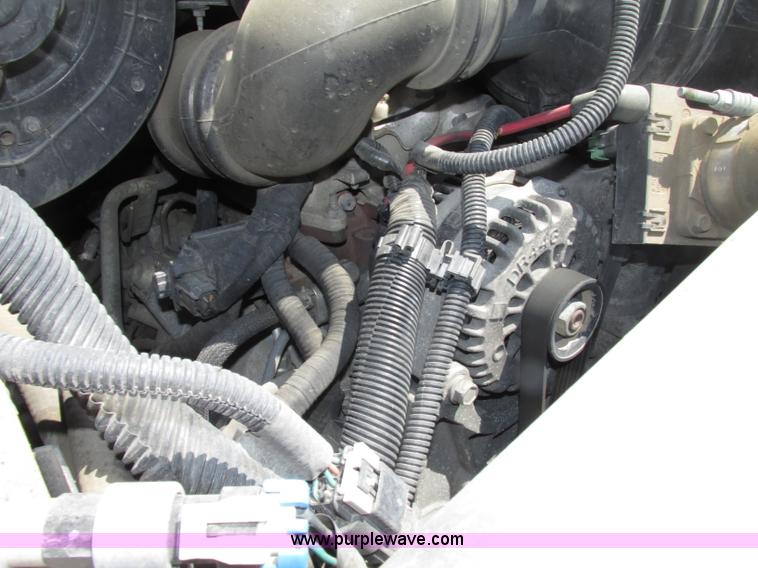 image for item F7403 2006 Chevrolet Kodiak C5500 service truck