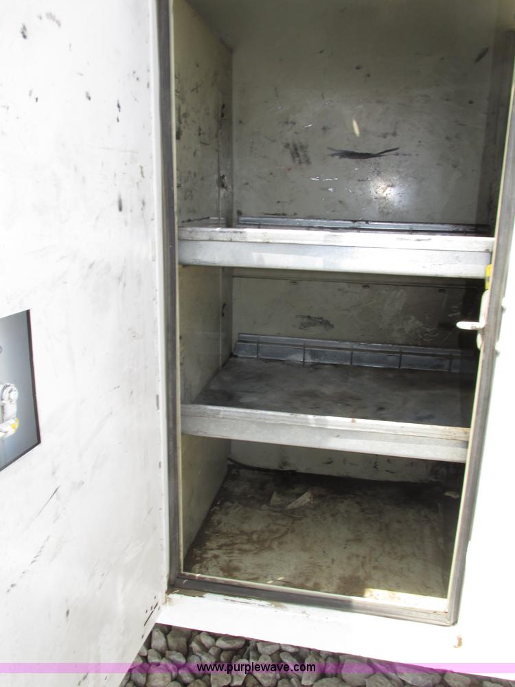 image for item F7403 2006 Chevrolet Kodiak C5500 service truck