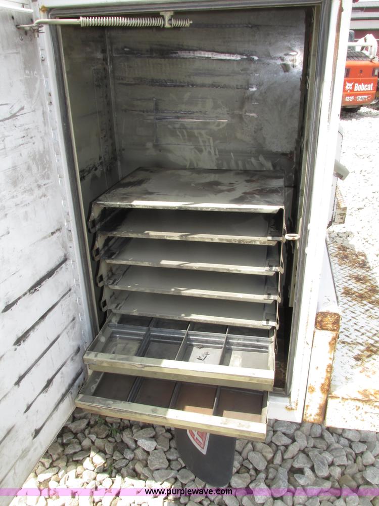 image for item F7403 2006 Chevrolet Kodiak C5500 service truck