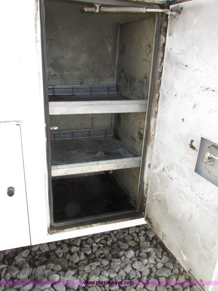 image for item F7403 2006 Chevrolet Kodiak C5500 service truck