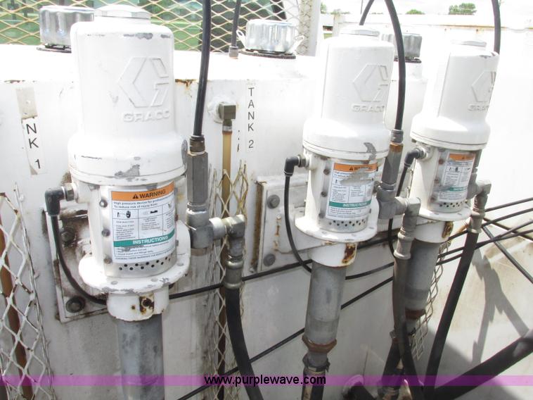 image for item F7403 2006 Chevrolet Kodiak C5500 service truck