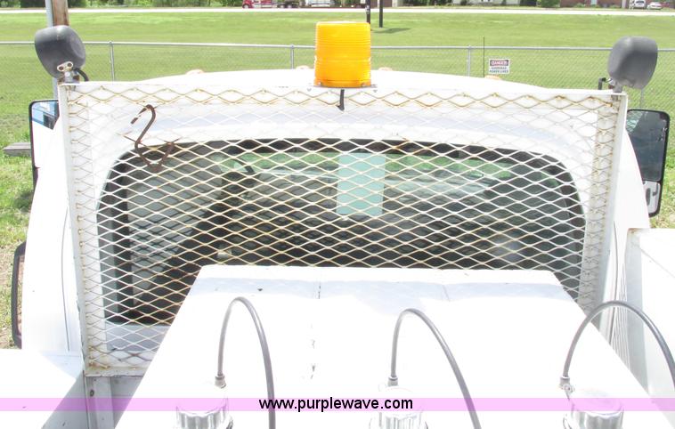 image for item F7403 2006 Chevrolet Kodiak C5500 service truck