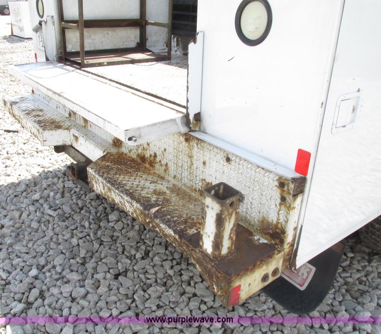 image for item F7403 2006 Chevrolet Kodiak C5500 service truck