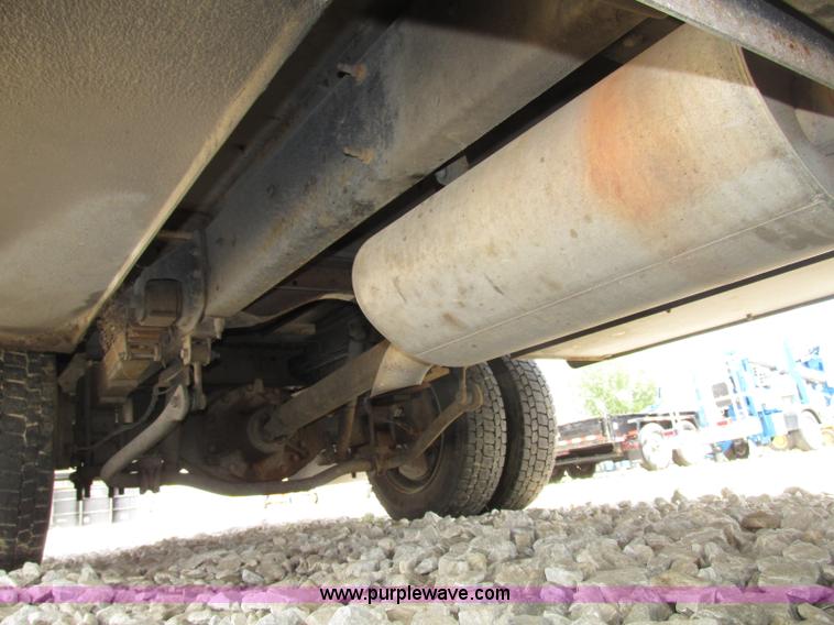 image for item F7403 2006 Chevrolet Kodiak C5500 service truck