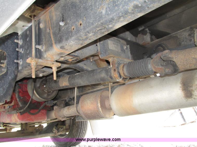 image for item F7403 2006 Chevrolet Kodiak C5500 service truck