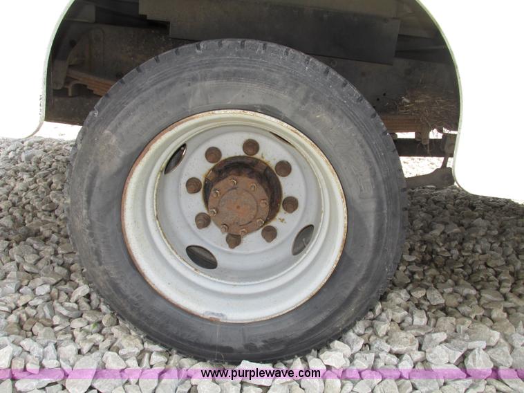 image for item F7403 2006 Chevrolet Kodiak C5500 service truck