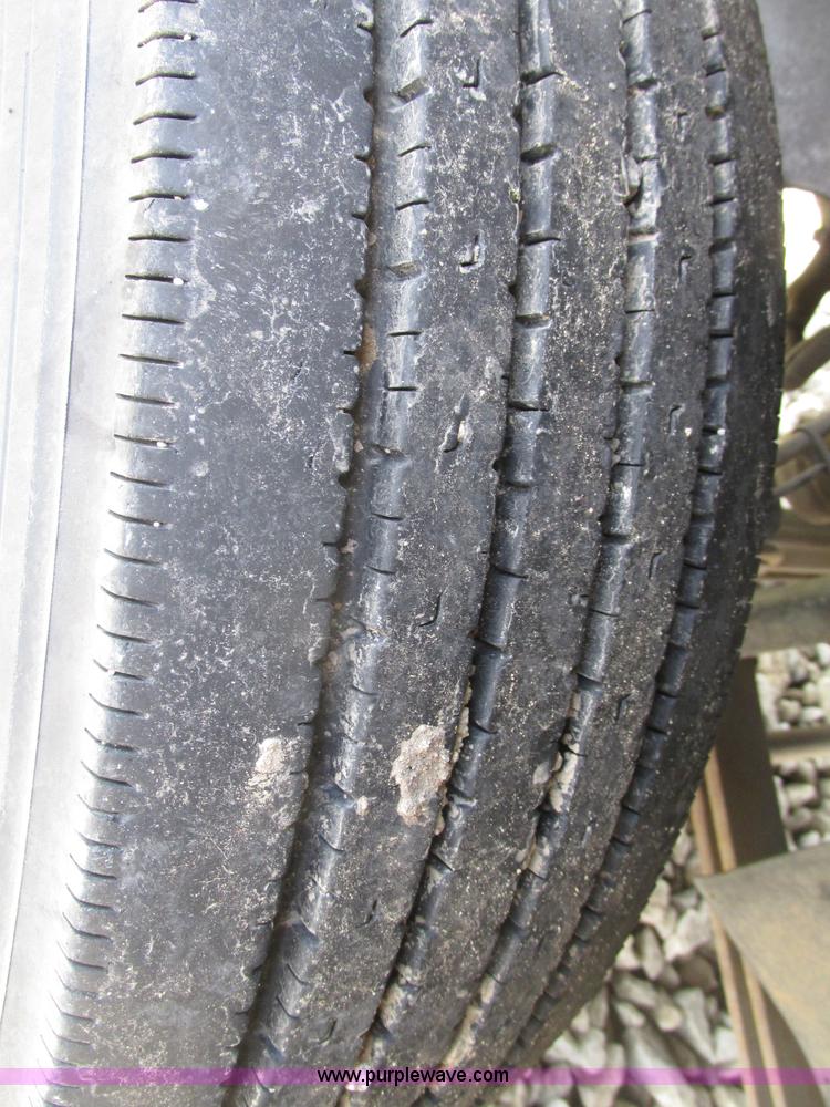 image for item F7403 2006 Chevrolet Kodiak C5500 service truck