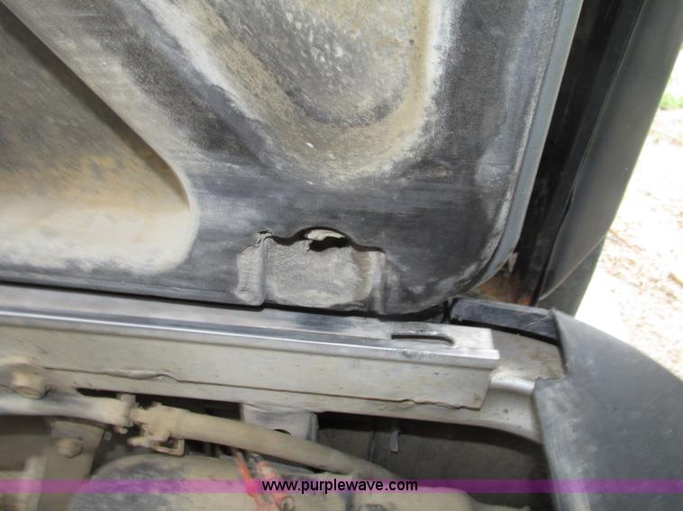 image for item F7404 2008 Club Car XRT 1550G utility vehicle