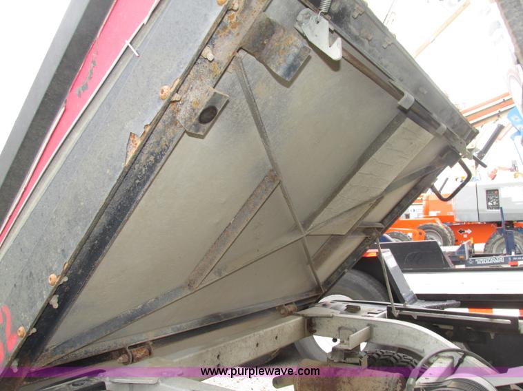 image for item F7404 2008 Club Car XRT 1550G utility vehicle