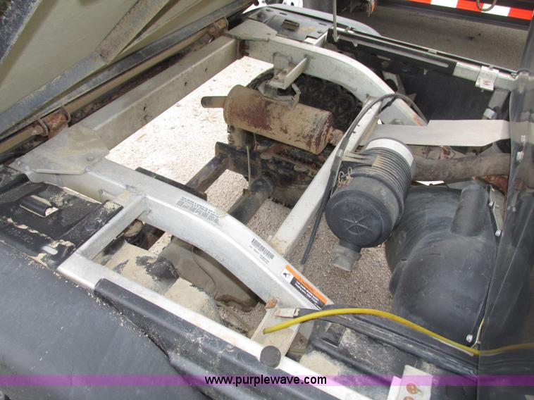 image for item F7404 2008 Club Car XRT 1550G utility vehicle