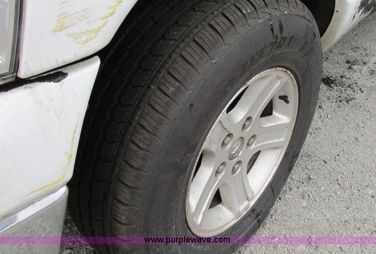 image for item G9116 2008 Dodge Ram 1500 Quad CAb pickup truck