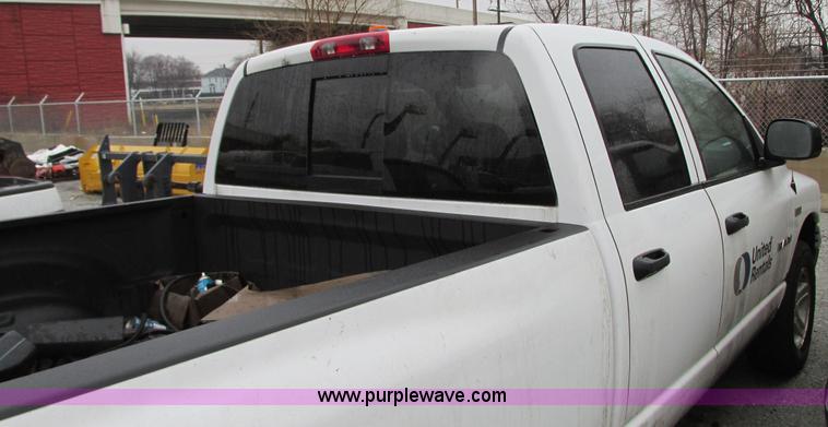 image for item G9116 2008 Dodge Ram 1500 Quad CAb pickup truck