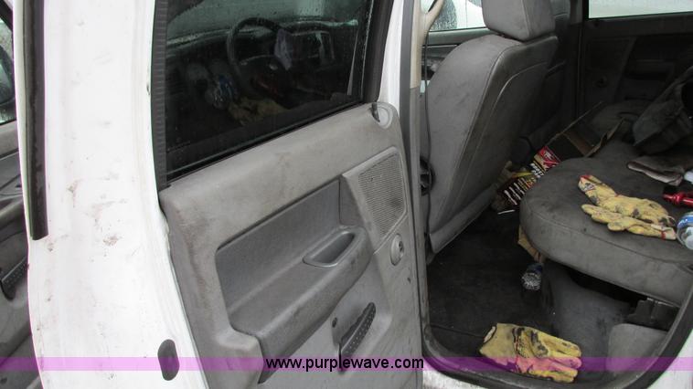 image for item G9116 2008 Dodge Ram 1500 Quad CAb pickup truck