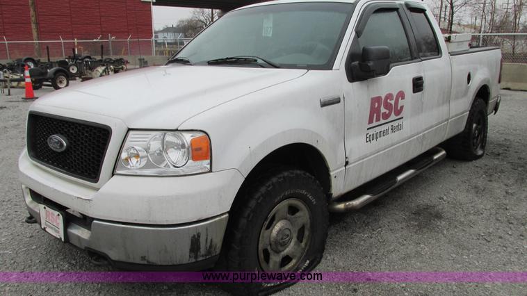 image for item G9117 2005 Ford F150 XLT SuperCab pickup truck