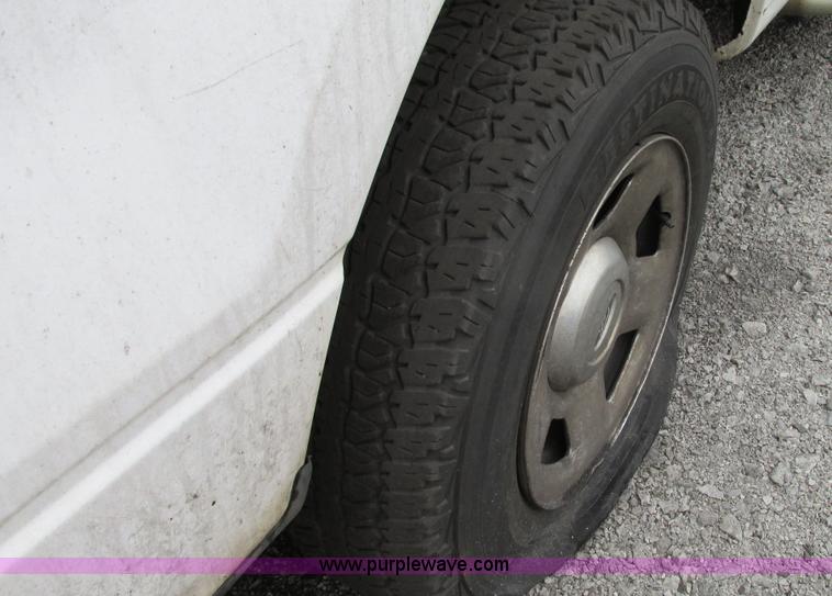 image for item G9117 2005 Ford F150 XLT SuperCab pickup truck