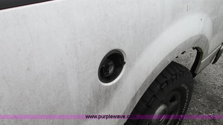 image for item G9117 2005 Ford F150 XLT SuperCab pickup truck