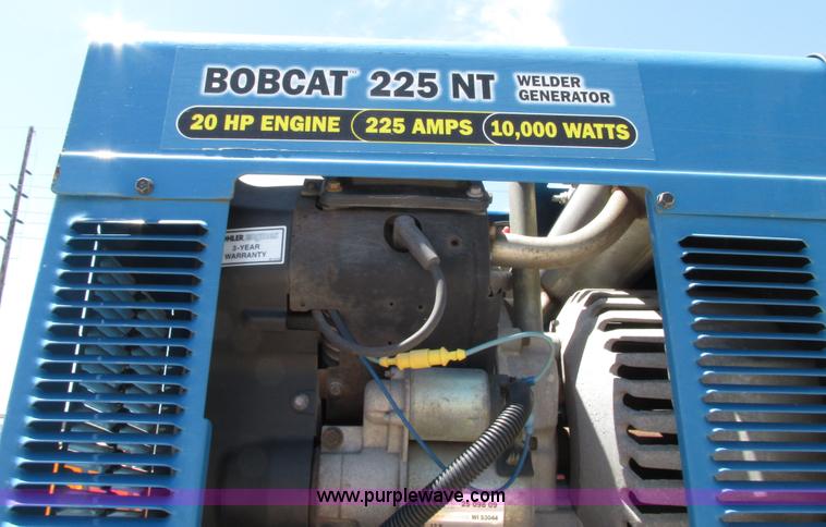 image for item G9118 2004 Ford F550 service truck with crane