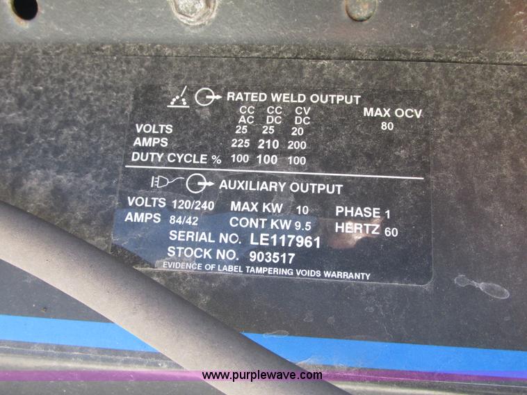 image for item G9118 2004 Ford F550 service truck with crane