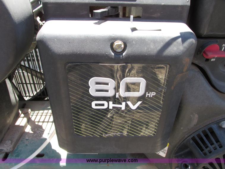 image for item G9118 2004 Ford F550 service truck with crane