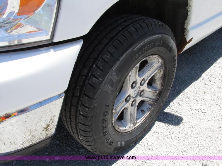 image for item G9119 2008 Dodge Ram 1500 Quad Cab pickup truck