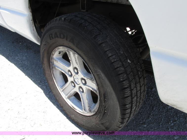 image for item G9119 2008 Dodge Ram 1500 Quad Cab pickup truck