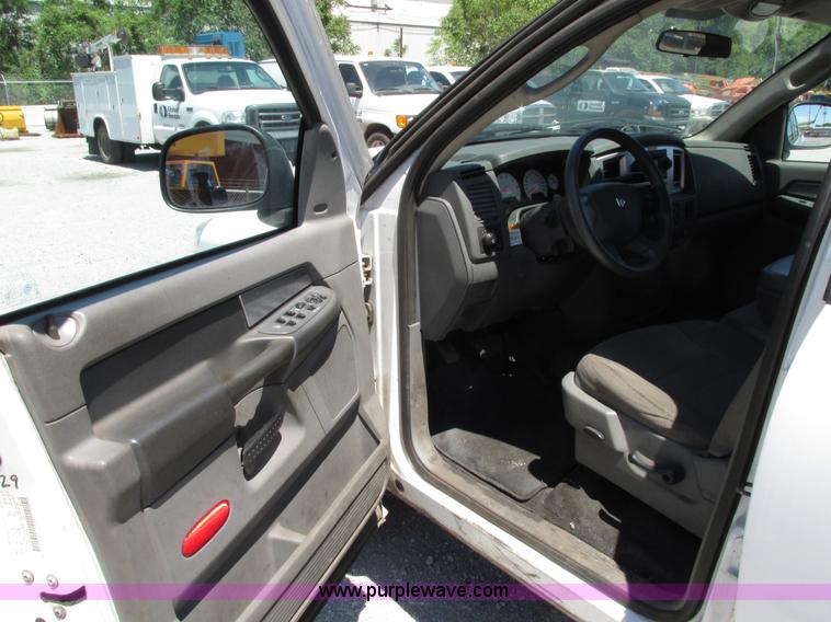 image for item G9119 2008 Dodge Ram 1500 Quad Cab pickup truck