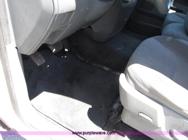 image for item G9119 2008 Dodge Ram 1500 Quad Cab pickup truck