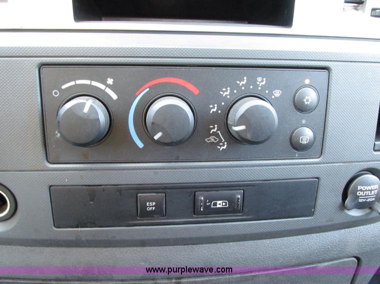 image for item G9119 2008 Dodge Ram 1500 Quad Cab pickup truck