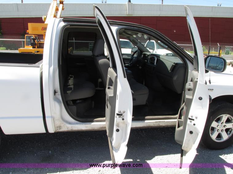 image for item G9119 2008 Dodge Ram 1500 Quad Cab pickup truck