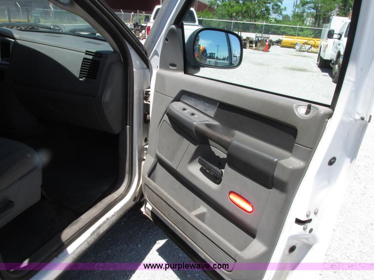 image for item G9119 2008 Dodge Ram 1500 Quad Cab pickup truck