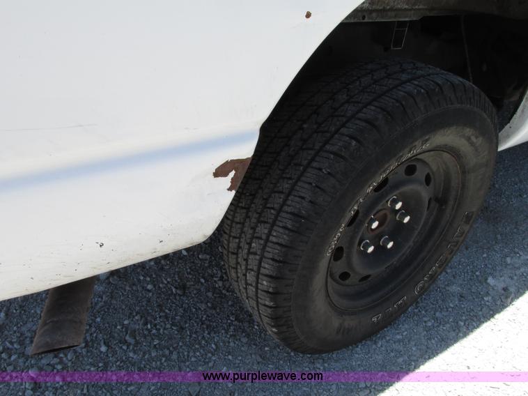 image for item G9119 2008 Dodge Ram 1500 Quad Cab pickup truck