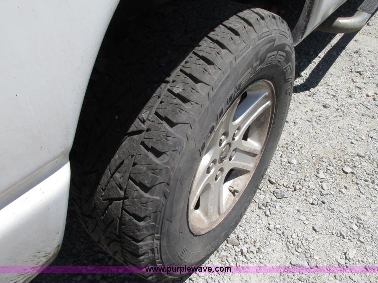 image for item G9120 2008 Dodge Ram 1500 Quad Cab pickup truck