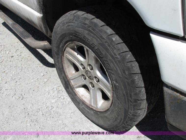 image for item G9120 2008 Dodge Ram 1500 Quad Cab pickup truck