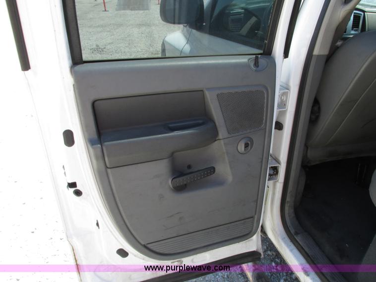 image for item G9120 2008 Dodge Ram 1500 Quad Cab pickup truck