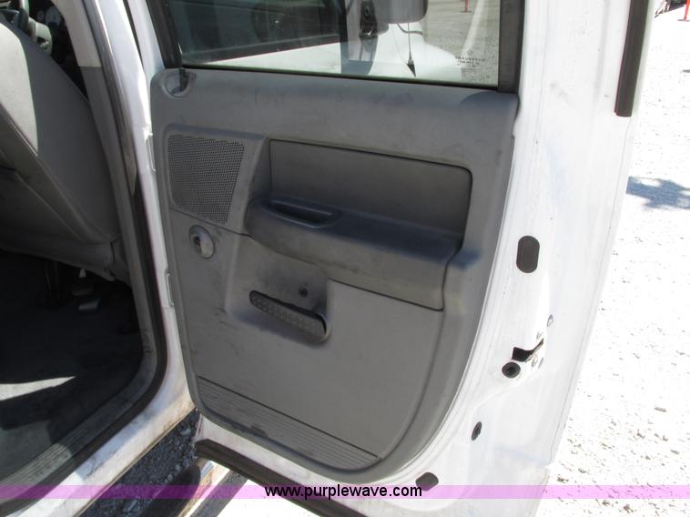 image for item G9120 2008 Dodge Ram 1500 Quad Cab pickup truck
