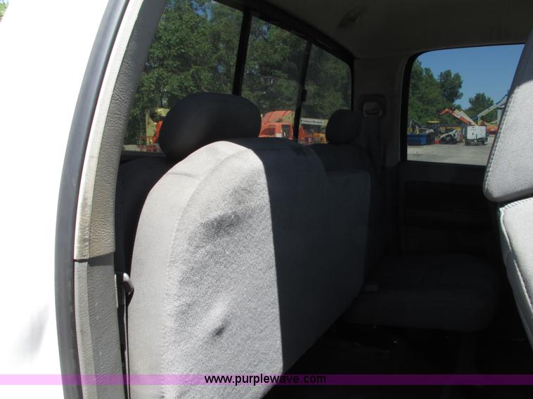 image for item G9120 2008 Dodge Ram 1500 Quad Cab pickup truck