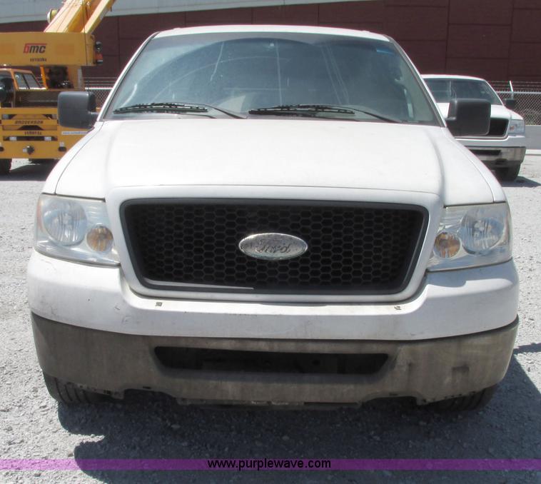 image for item G9121 2006 Ford F150 XLT SuperCrew pickup truck