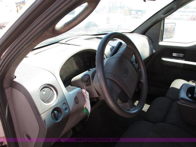 image for item G9121 2006 Ford F150 XLT SuperCrew pickup truck